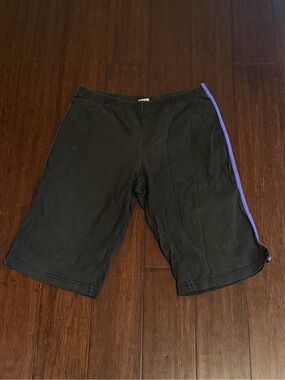 Rainbeau Unisex Black Wide Leg Capri Shorts